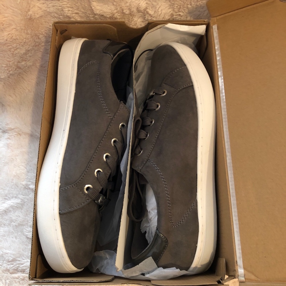 Liz Claiborne Warwick sneakers, gray, US 11